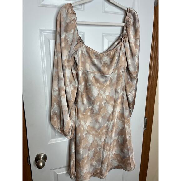 ASTR The Label Elsie Floral Mini Sundress Satin Size Medium - Picture 4 of 9